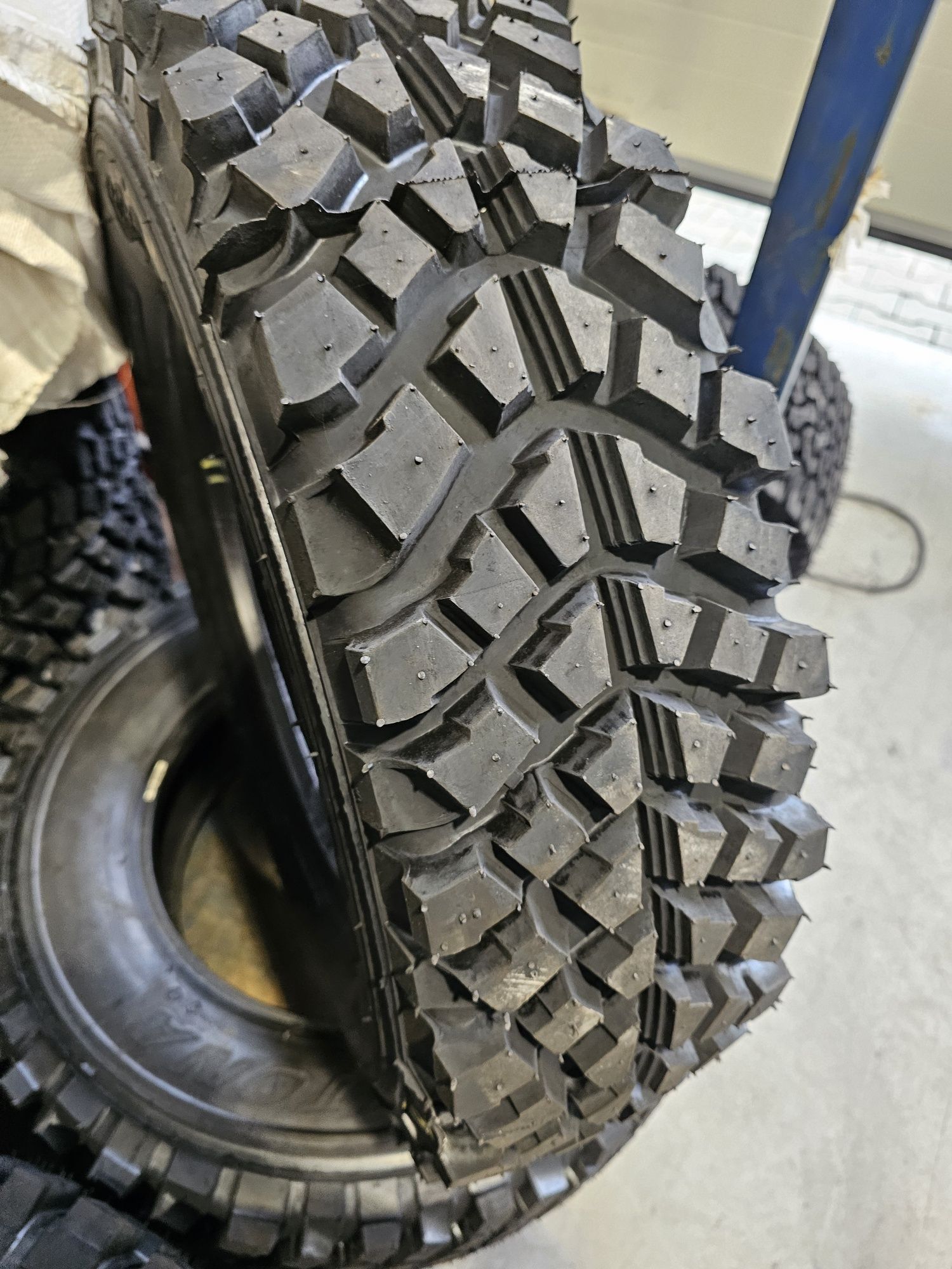 Opony Terenowe 215/75 R15 Greenland MT Wzór Yokohama Geolandar G001