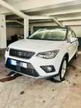 Seat Arona como novo