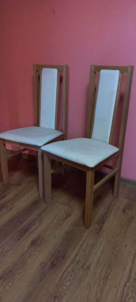 Krzesła, dwie sztuki