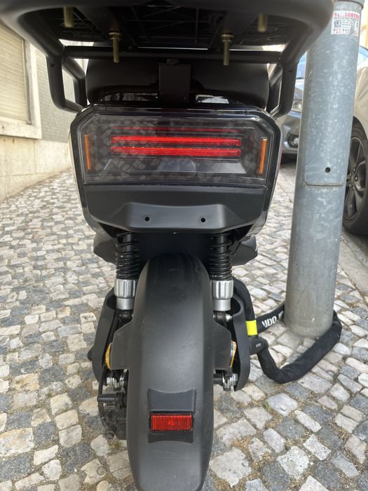 FOX GOOSE 2025 LITHIUM BATTERY.  4 months used, Almost new