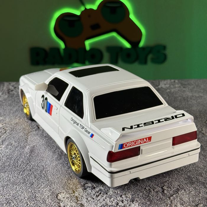Дрифт машинка BMW Е30 на радіокеруванні Біла. Машинка для дрифту БМВ