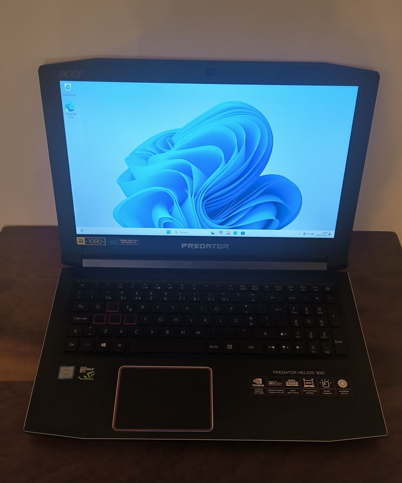 Acer predator helios 300