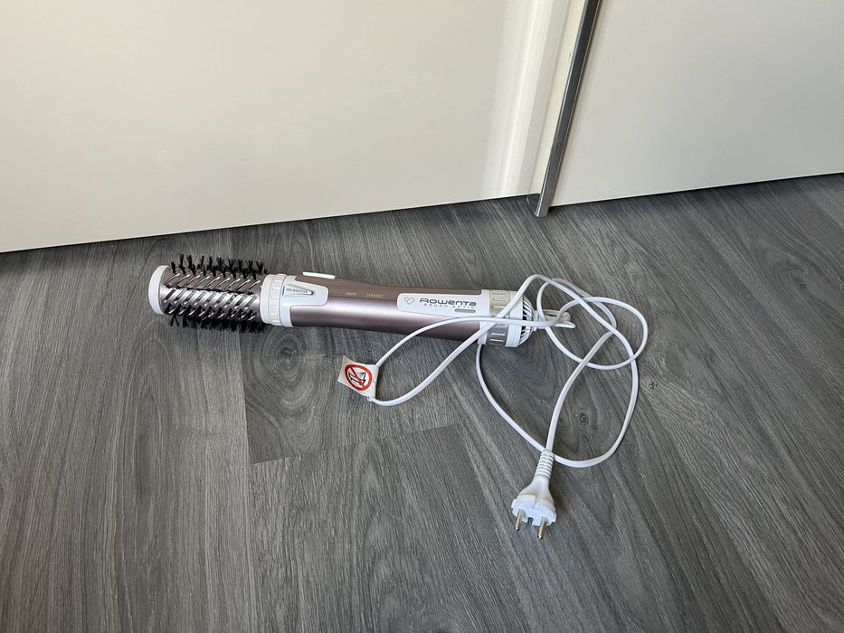 Фен щітка Rowenta CF9540