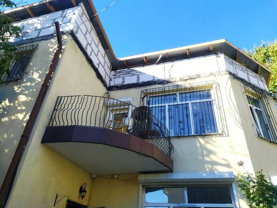 Ахматовой / Костанди: продам дом в шикарном районе на 12 ст. Фонтана!