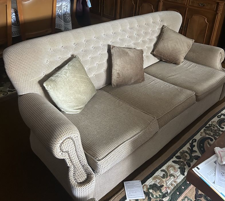 Sofa cama e 2 individuais