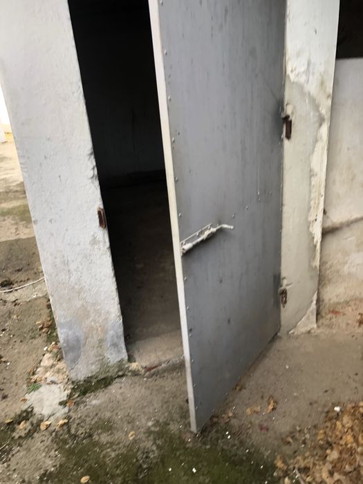 Portao em ferro em bom estado de conservacao