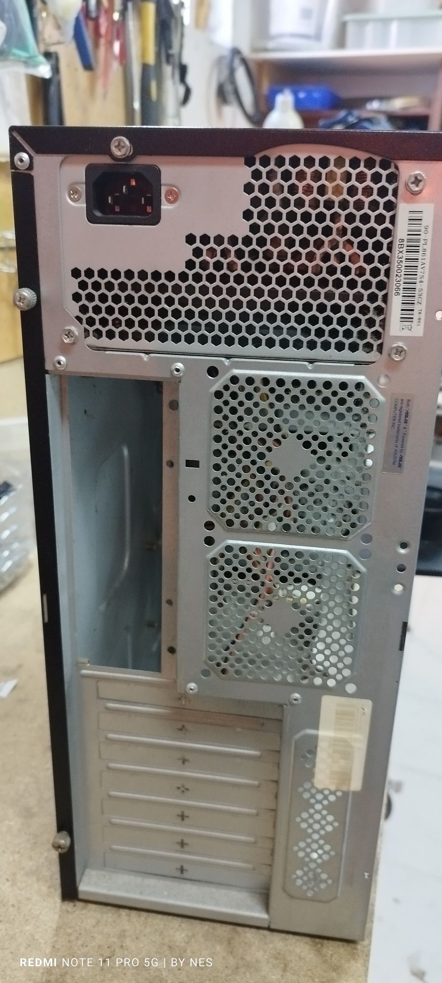 Torre ASUS com fonte alimentação 500w
