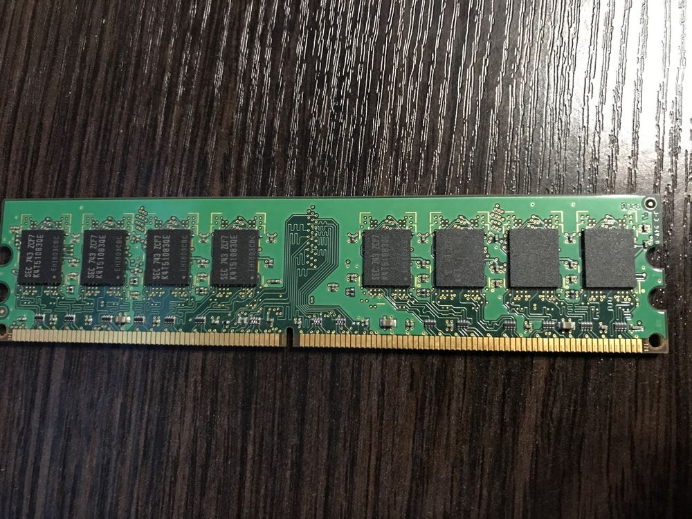 Оперативна памʼять samsung 1GB 2Rx8 PC2 6400U-666-12-E3 та 512MB DDR2