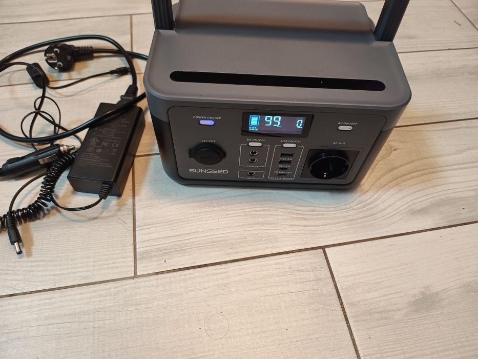 Зарядна станція Sunseed 300 та сонячна панель 60ватт.