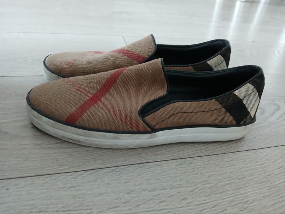Sapatos burberry usados