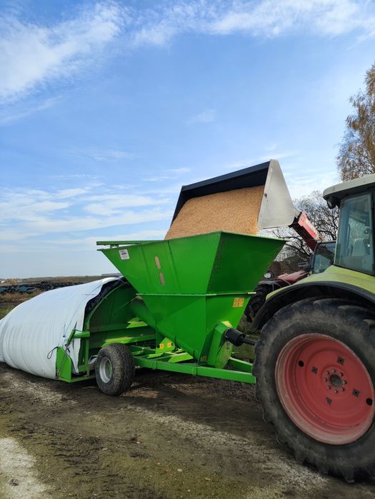 Pakowanie kukurydzy, wysłodków  w rękaw