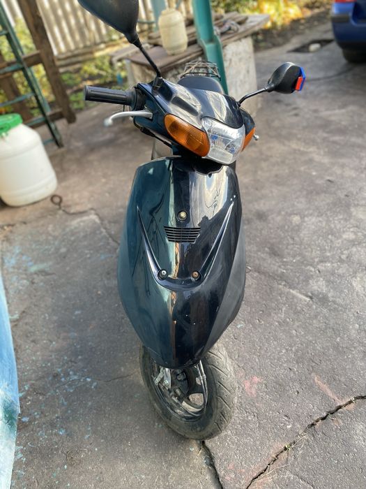 Скутер suzuki leds 2