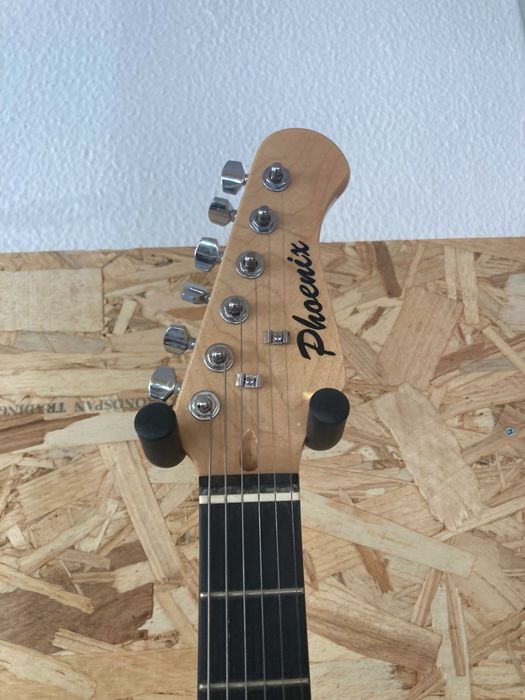 Guitarra elétrica phoenix