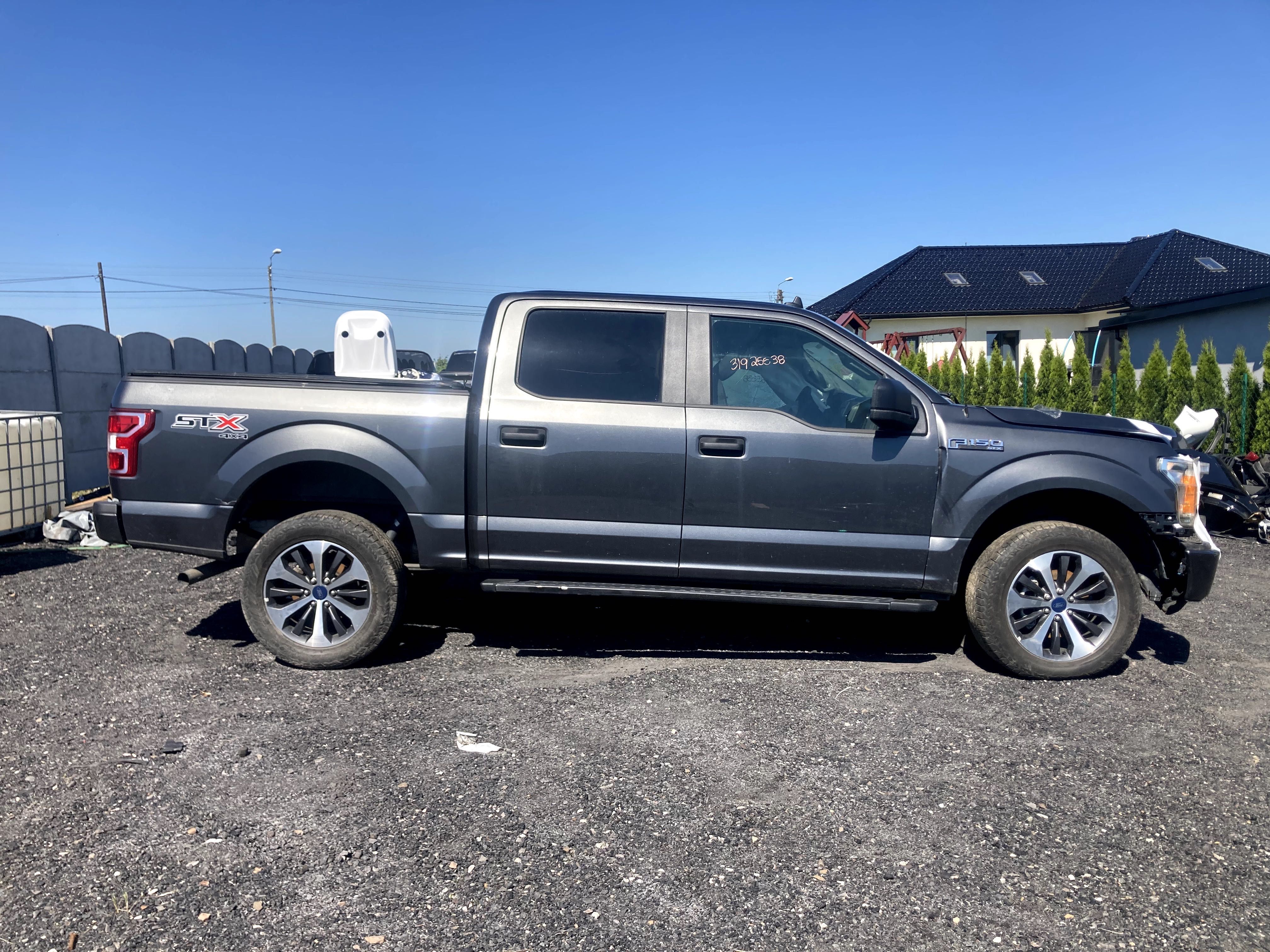 Ford F-150  2.7 V6 4x4 F150 lift 2020