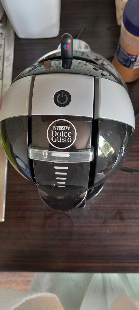 Кавоварка Dolce Gusto