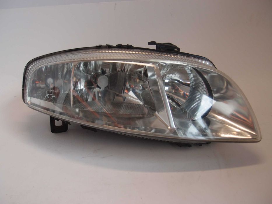 Reflektor prawy Alfa Romeo GT 2007r.