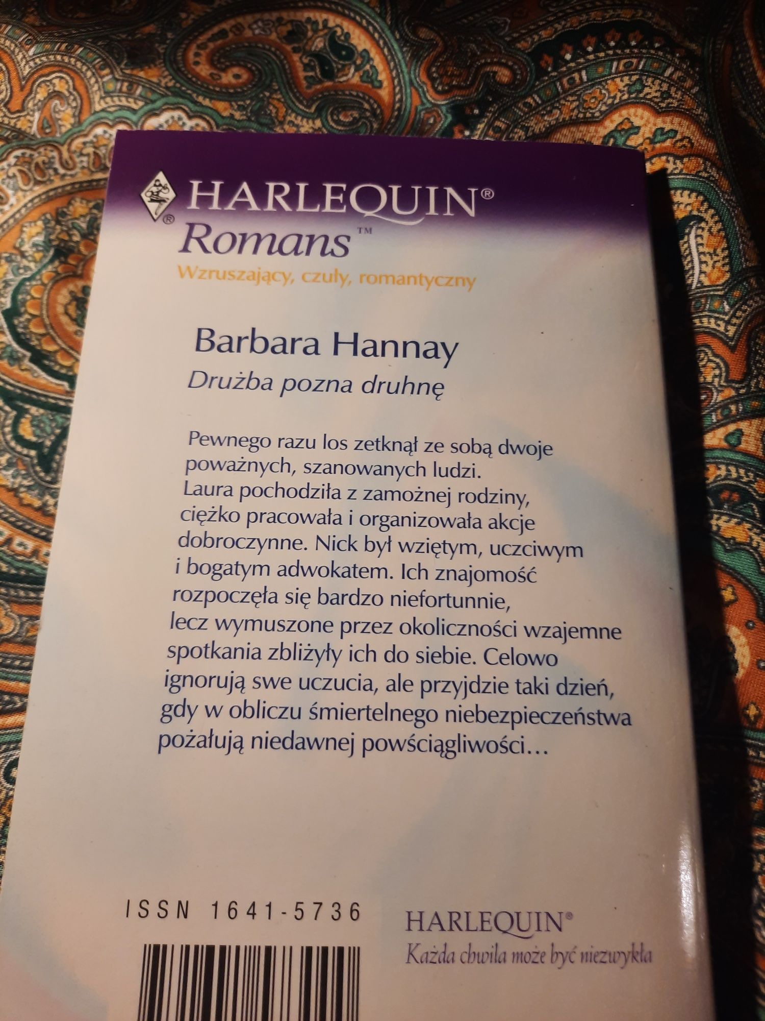 Książka z serii Harlequin pt,,Drużba pozna druhnę,,