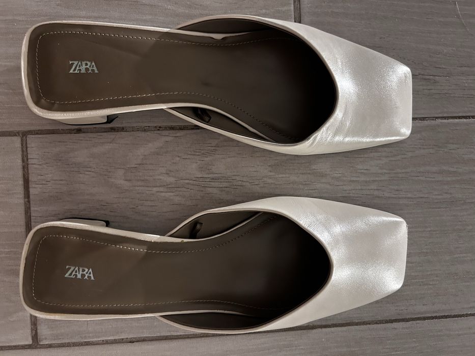 Шкіряні мюлі Zara