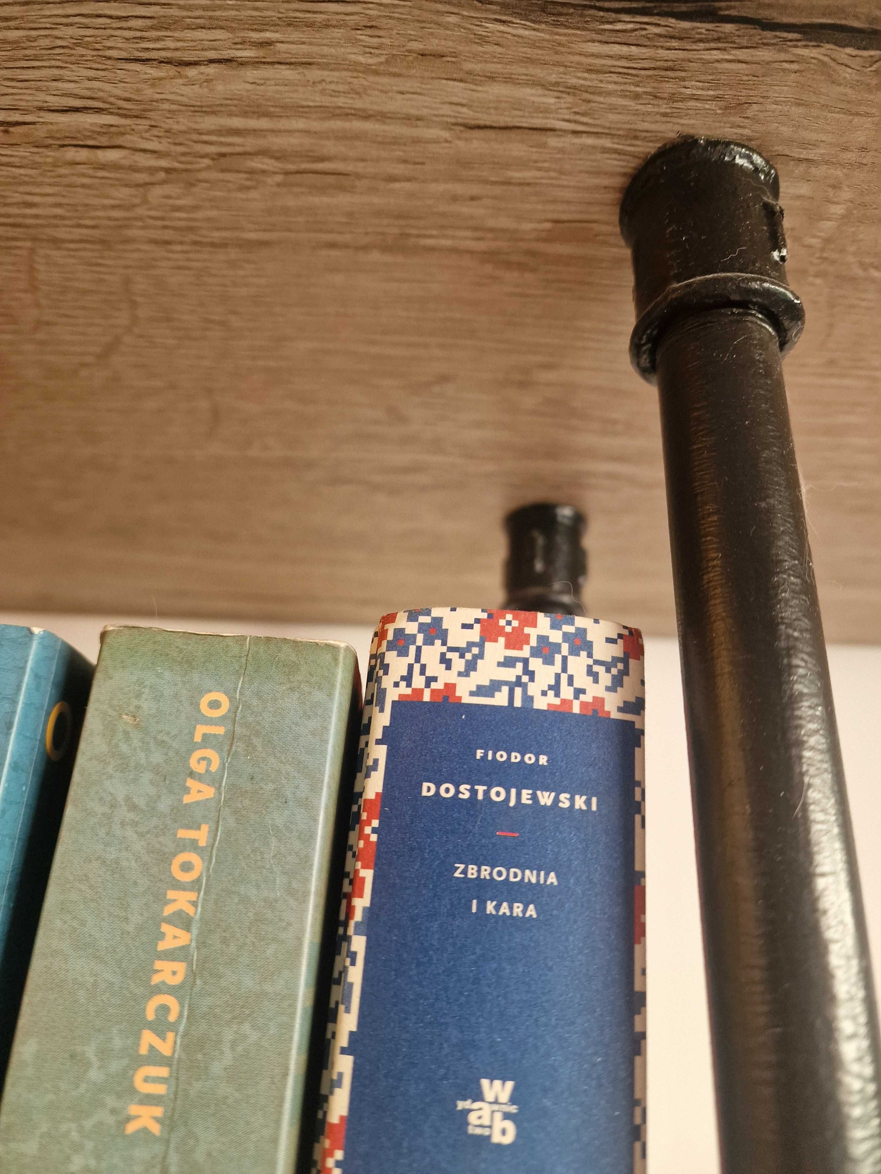Oryginalny regał z forniru oraz rurek hydraulicznych