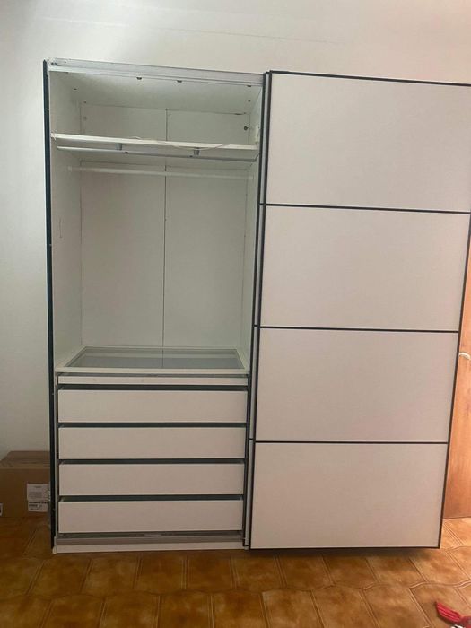 Roupeiros semi novos