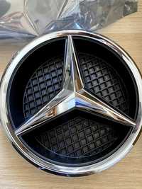 Estrela dianteira Mercedes Benz