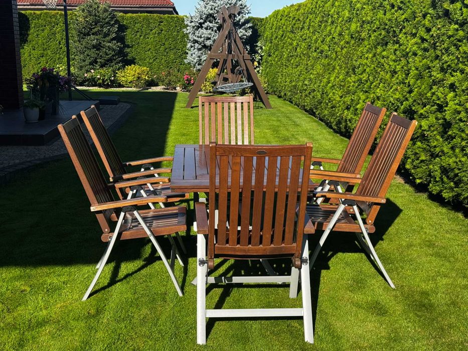 Komplet mebli ogrodowych (stół i 6 krzeseł) w bardzo dobrym stanie