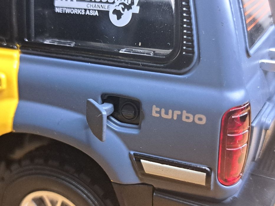 Toyota Land Cruiser Discovery. Duży