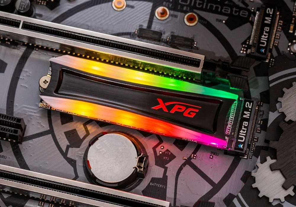SSD ADATA XPG 4TB с подсветкой