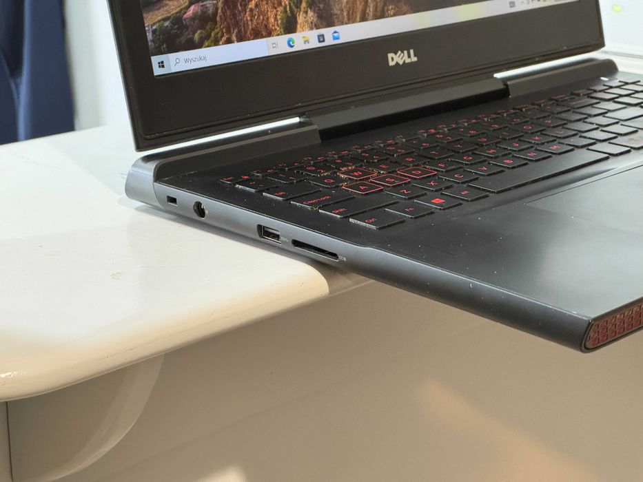 Laptop DELL Inspiron 15 Gaming FHD/i5/1TB+512ssd/16GB/GTX1050/Win10