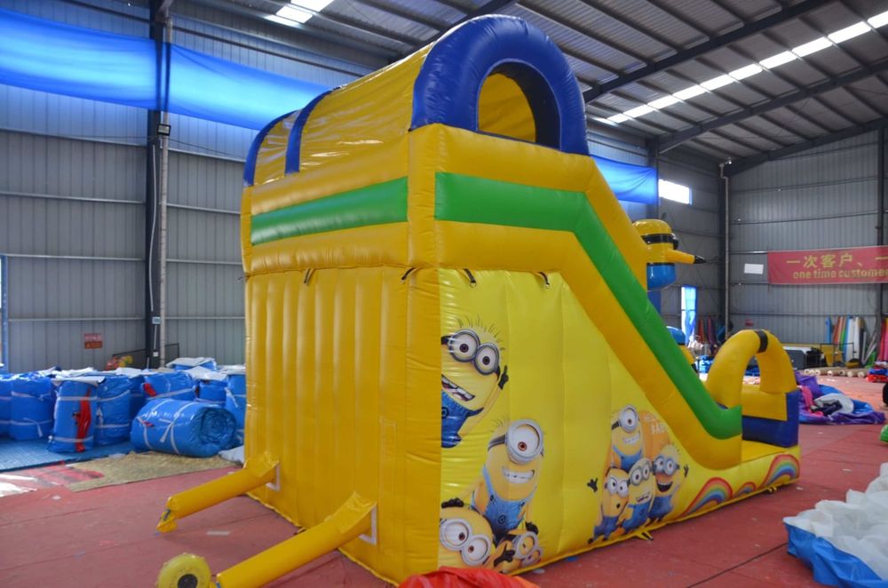 Zamek dmuchany Minionek nowy