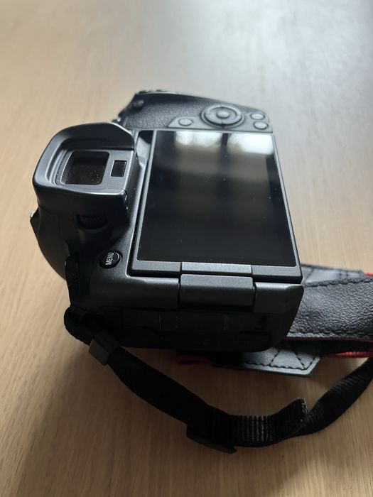 Aparat Canon EOS R bezlusterkowy