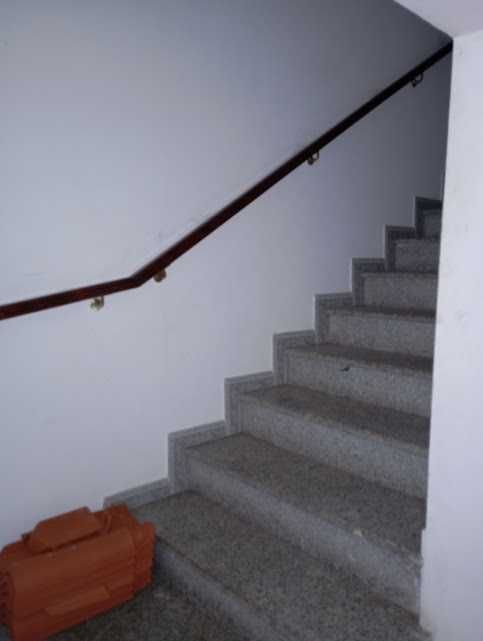 Casinha em Banda na zona histórica - T2 + Loja comercial