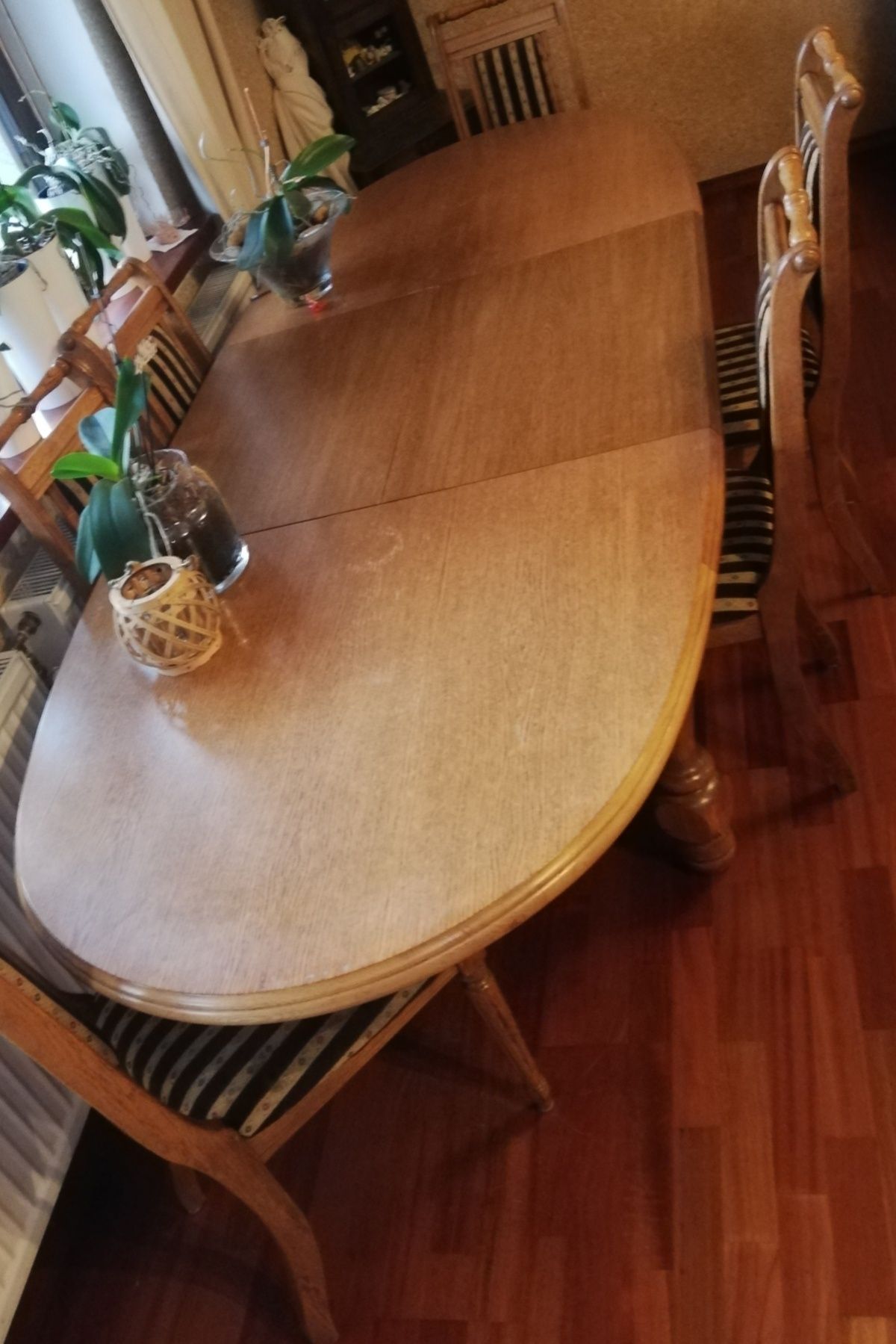Unikatowy solidny stół + 7 krzeseł