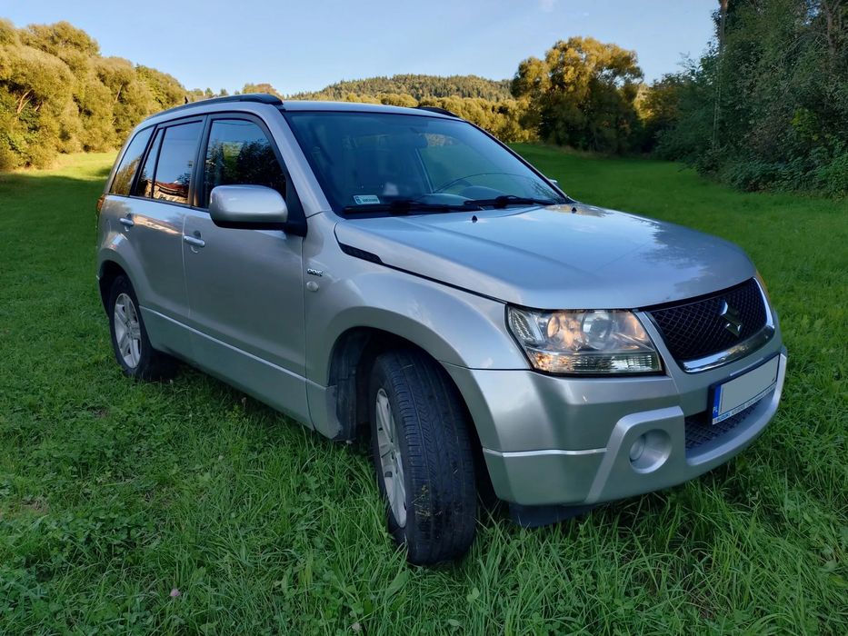 Suzuki Grand Vitara Suzuki Grand Vitara 4x4, hak