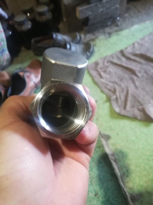 Продам обратной клапан.