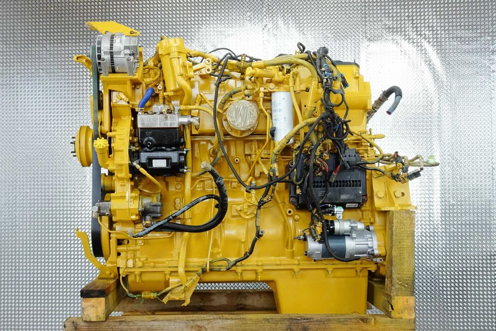 Remont silnika Caterpillar C15 do wozidła, kruszarki, ładowarki