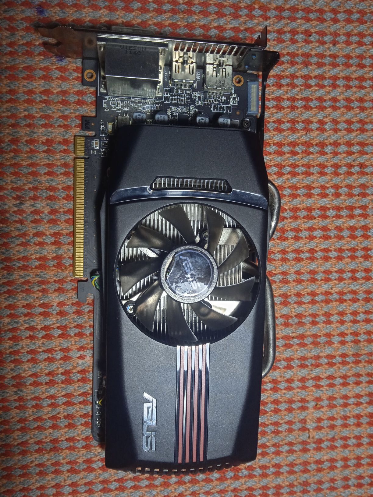 Asus Radeon HD 6850 1gb GGDR5