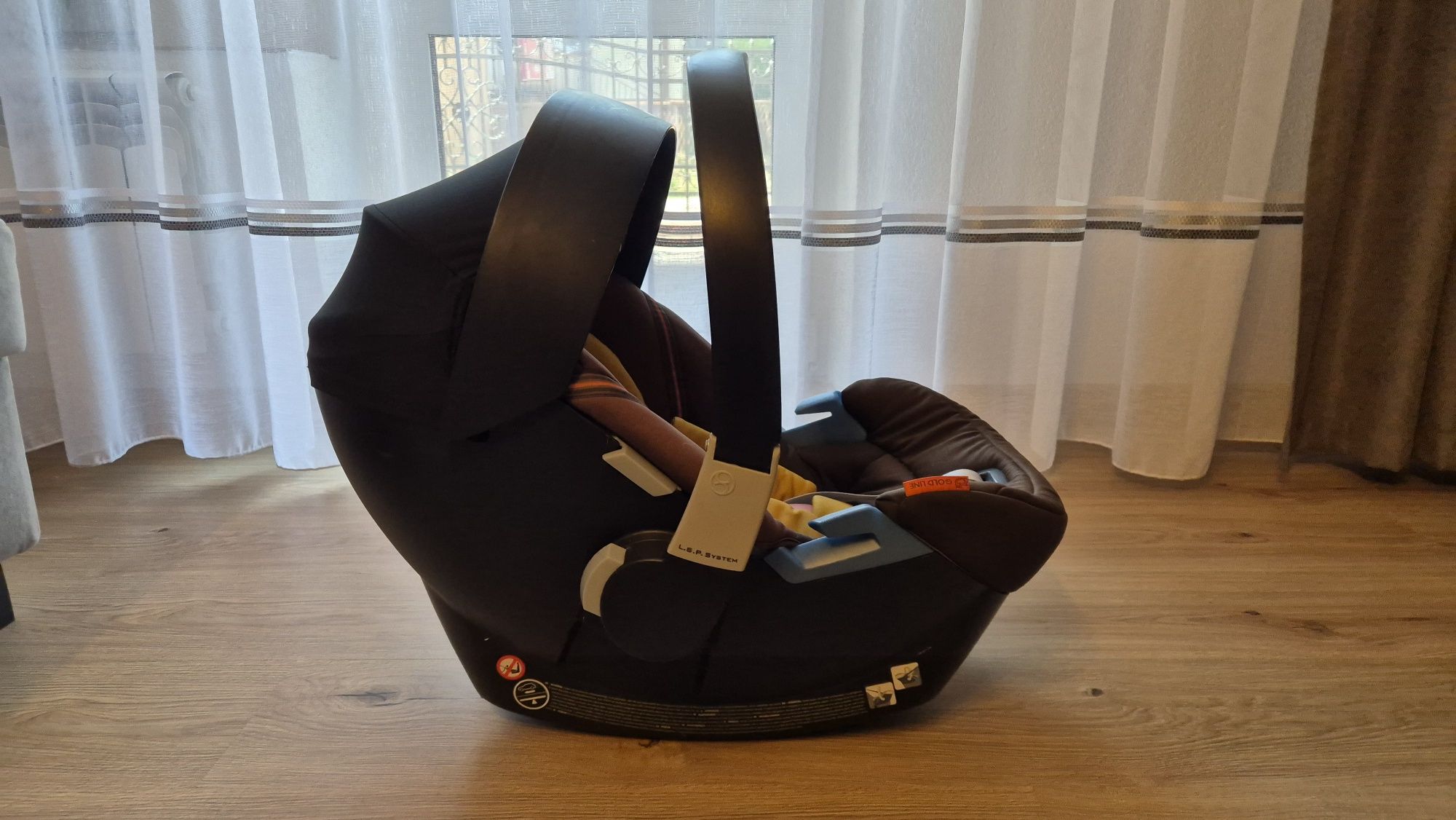 Fotelik nosidełko firmy Cybex