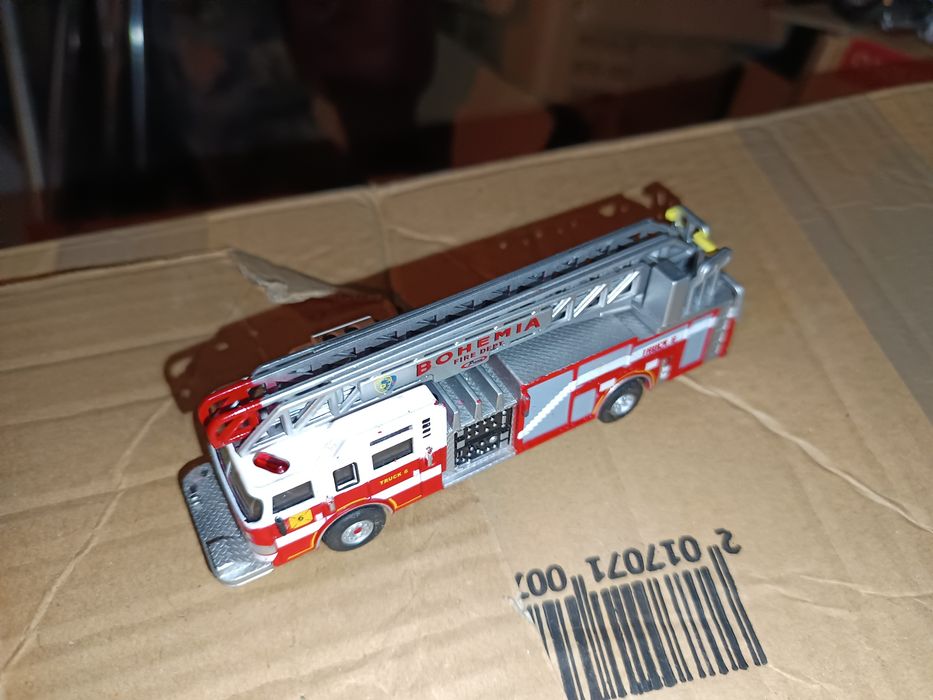 Straż pożarna AMER COM 1:87 / Quint Pierce