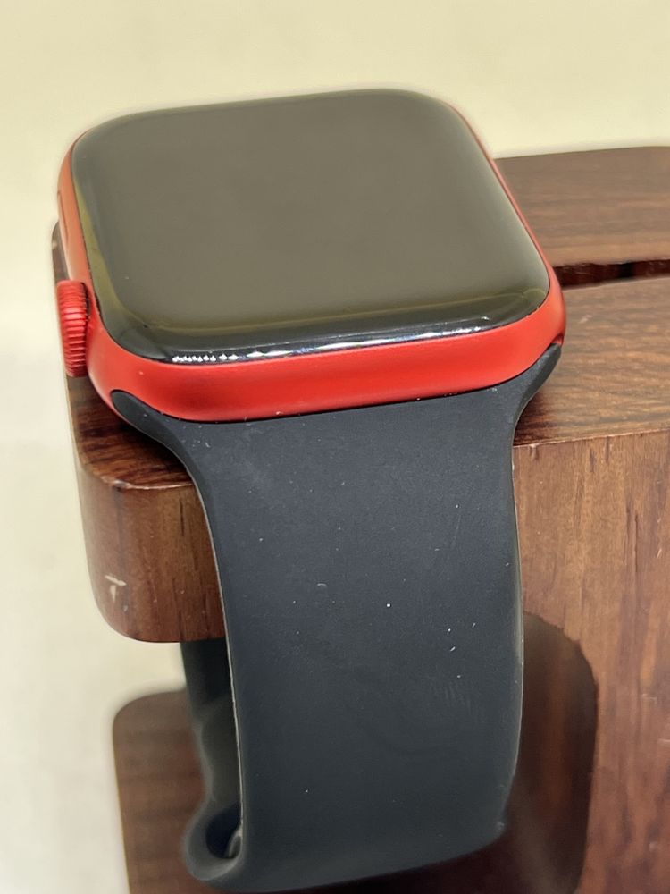 Оригінальні  apple watch series  6 44 mm product red