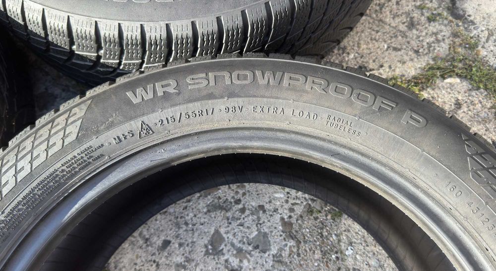 Opony zimowe 215 55 R17 Nokian - Stan Idealny !