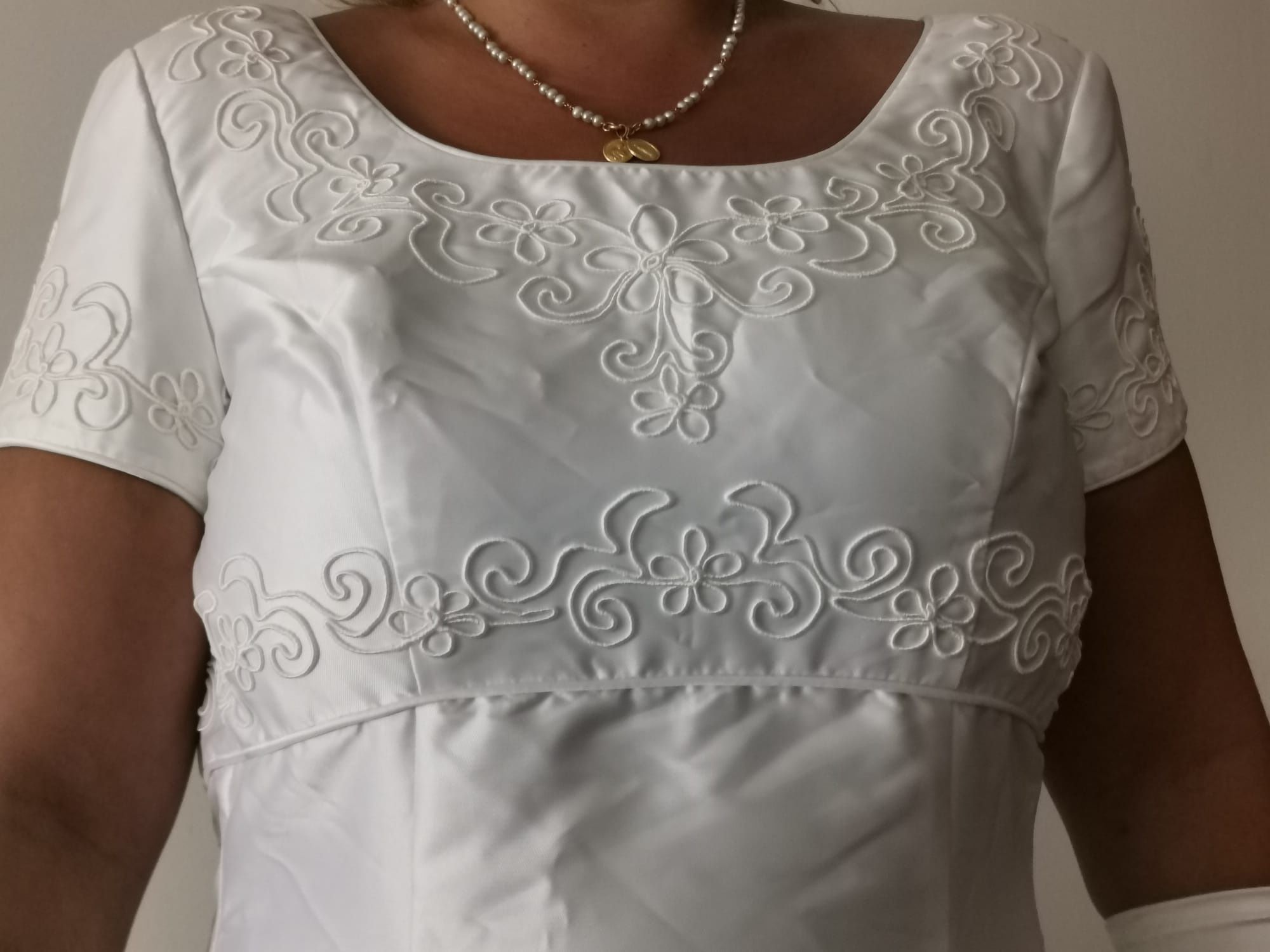 Vestido de noiva e acessórios