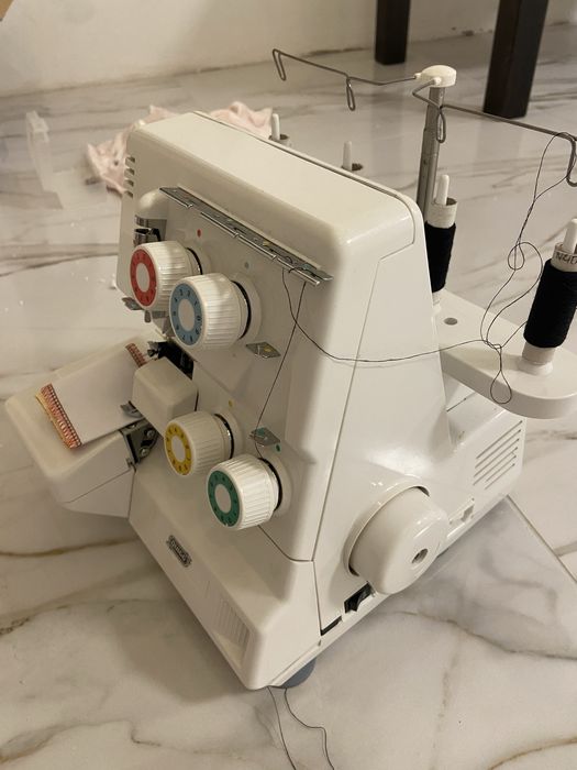 Оверлок Quigg MD10685