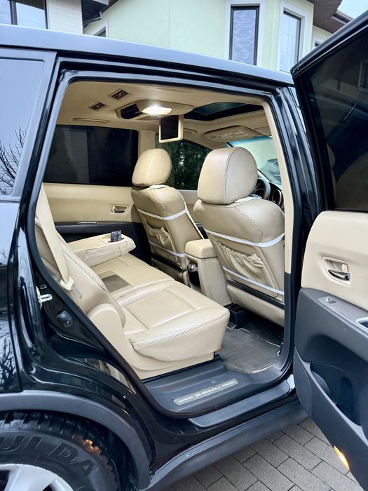 Продам обслужену Субару Трибека