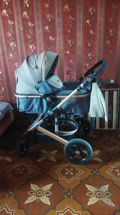 Обмен ! На другую с колёсной базой по уже Продам коляску ninos dravo