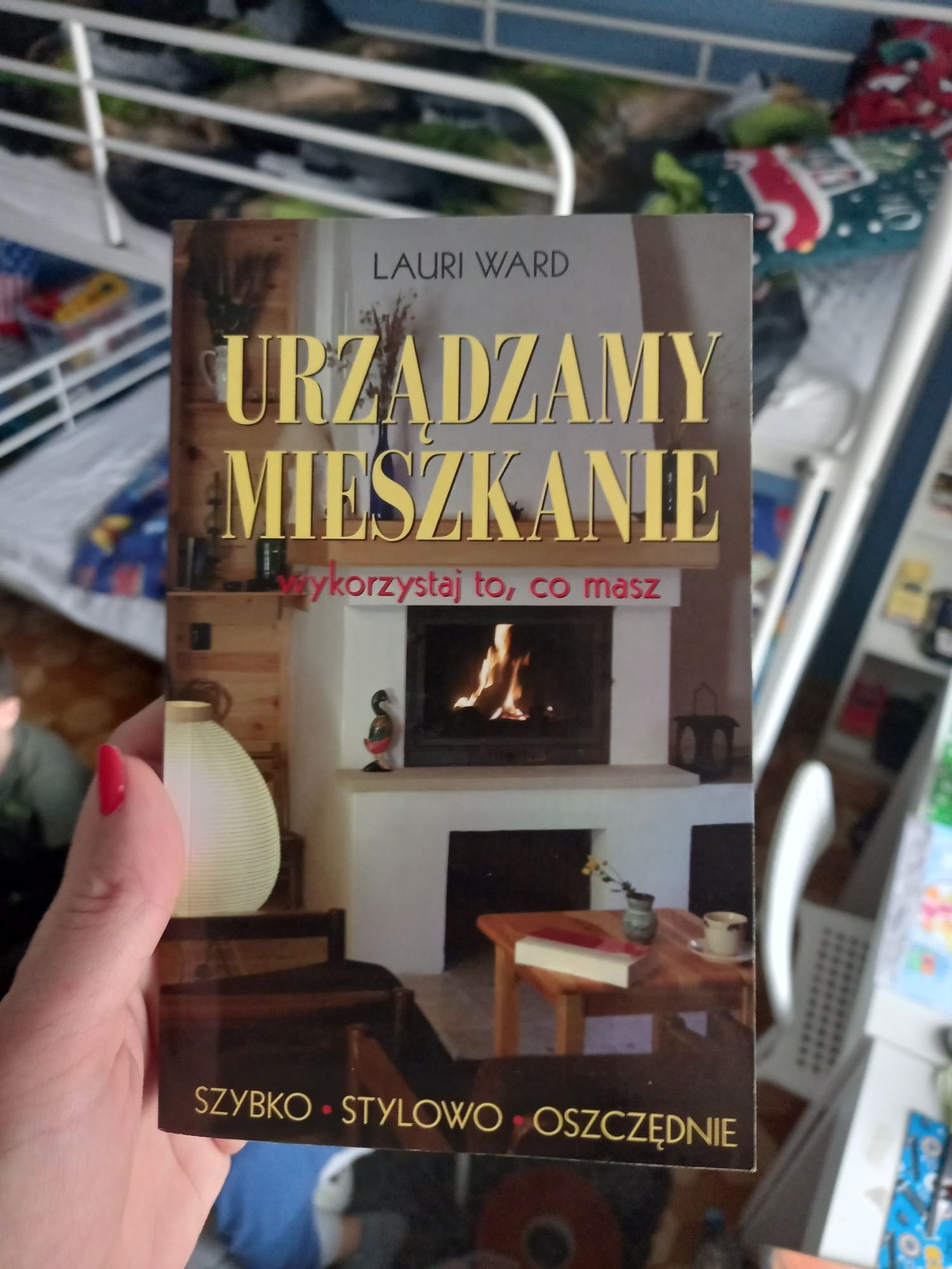 Książka urządzamy mieszkanie