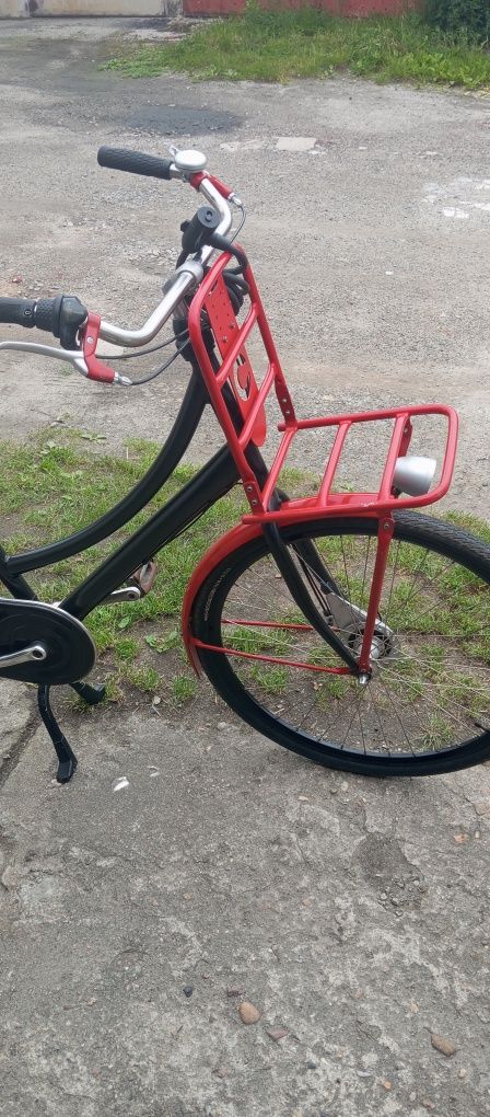 Sprzedam rower w dobrym stanie. Posiada bardzo mocny bagażnik przedni,