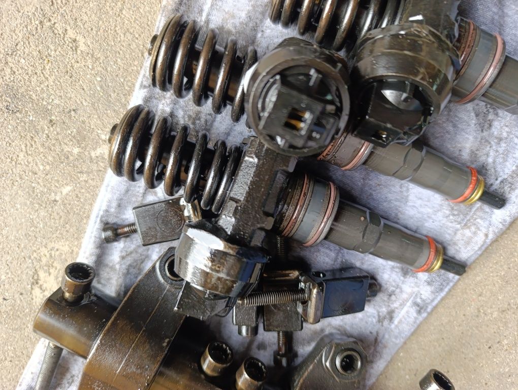 Wtryski wtryskiwacze pompowtryski volkswagen passat b6 1,9 tdi