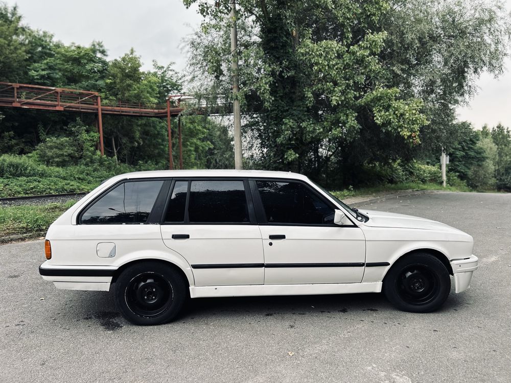 BMW e30 touring/БМВ е30