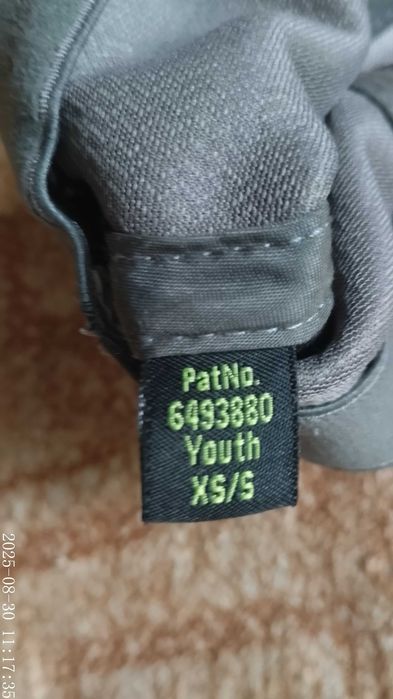 Czapki z daszkiem Under Armour r. S/M dziecięca